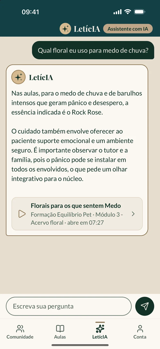 Tela da LetícIA no app respondendo sobre floral e indicando a aula Florais para os que sentem Medo